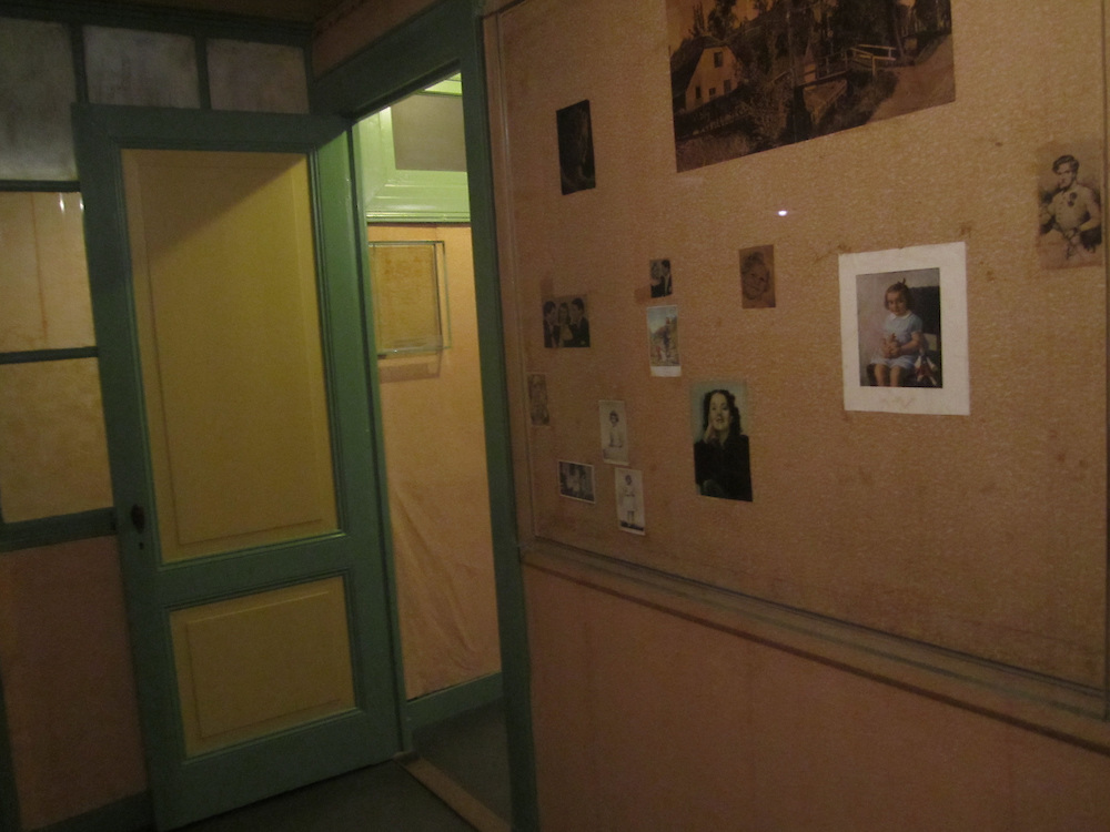 Anger At Croatian School S Snub Of Anne Frank Exhibit The