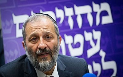 Shas party leader Aryeh Deri speaks during a party faction meeting at the Knesset, May 23, 2016. (Miriam Alster/Flash90)
