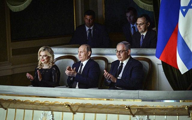 Prime Minister Benjamin Netanyahu with his wife, Sara, and Russian President Vladimir Putin at the Bolshoi Theater in Moscow, Russia, on June 7, 2016 (Haim Zach/GPO)