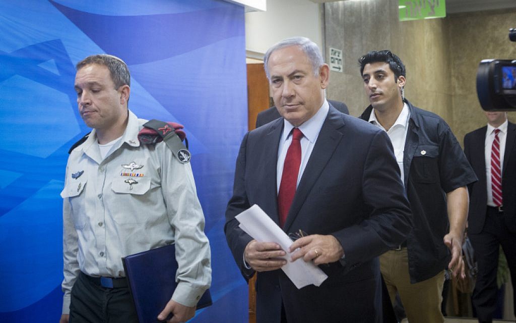 Prime Minister Benjamin Netanyahu arrives to the weekly cabinet meeting in Jerusalem on June 26, 2016. (Miriam Alster/FLASH90)