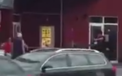 A gunman opens fire outside a Munich shopping mall, July 22, 2016 (YouTube screenshot)