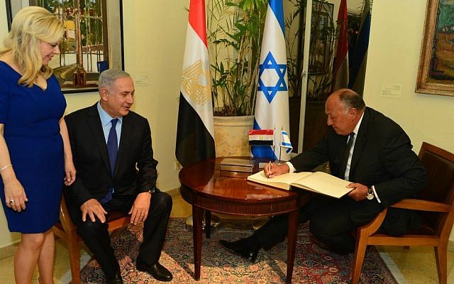 Prime Minister Benjamin Netanyahu and his wife Sara host Egypt's Foreign Minister Sameh Shoukry in their official residence in Jerusalem, July 10, 2016, during a visit to Israel for the first time in nearly a decade. (Kobi Gideon/GPO)