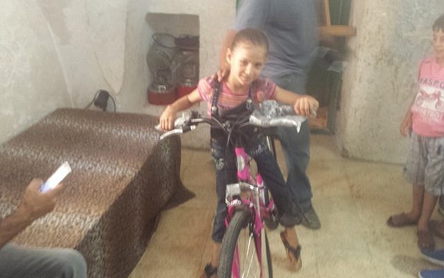 8 years old girl cycle