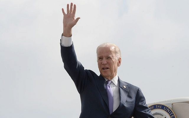 US Vice President Joe Biden waving as he boards his plane at Ben Gurion Airport after a two-day visit in Israel on March 10, 2016. (Matty Stern/US Embassy of Tel Aviv)