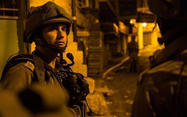 Illustrative: The IDF carries out overnight raids in the West Bank, August 1, 2016 (IDF)