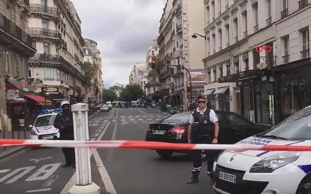 Illustrative photo of police in central Paris. (screenshot: YouTube)