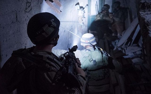 IDF soldiers conducting early morning arrest raids in the West Bank on September 21, 2016. (IDF Spokesperson's Unit)