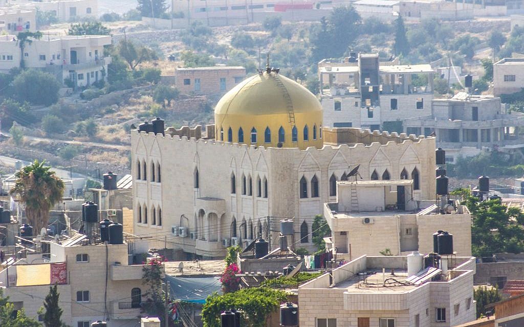 Mosque of Umar in Nuba, West Bank. (Assaf Avraham)