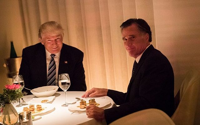President-elect Donald Trump (R) and Mitt Romney dine at Trump International Hotel in New York on November 29, 2016. (Drew Angerer/Getty Images/AFP)