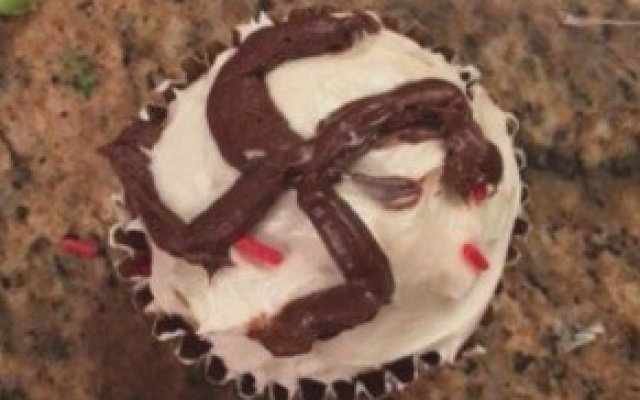 Arizona Teens Decorate Cupcakes With Swastikas At Jewish Friend S Party