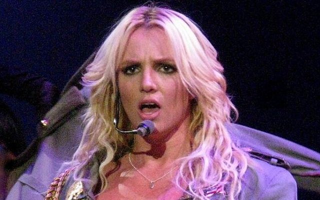 Britney Spears (CC BY-SA 2.0, loveyousave, Wikimedia Commons)
