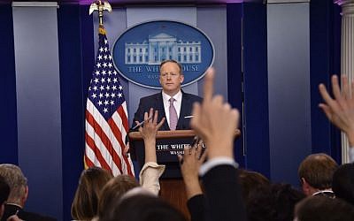 White House Press Secretary Sean Spicer holds the daily press briefing January 23, 2017 at the White House in Washington, DC. (AFP/Nicholas Kamm)