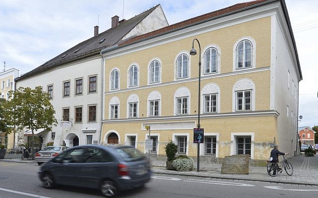 An exterior view of Adolf Hitler's birth house in Braunau am Inn, September 27, 2012. (AP/Kerstin Joensson)