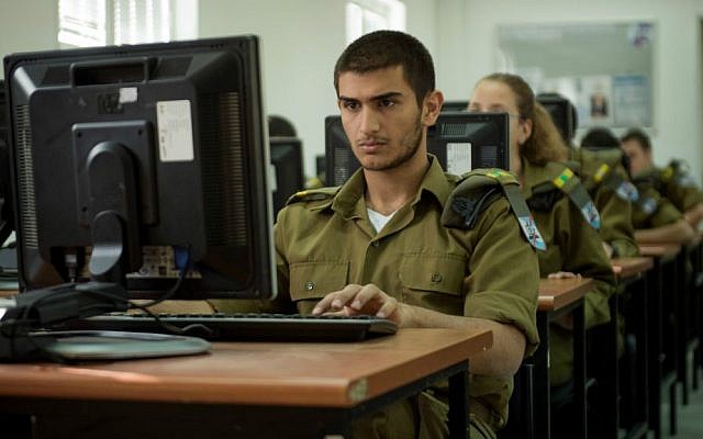Cadets in the IDF C4I programmers course. Recruiters seek logical, out of box thinking (Courtesy: IDF)