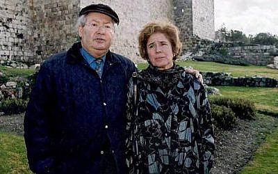 Nazi hunter Serge Klarsfeld with his wife and Nazi war crimes investigator Beate Klarsfeld. (CC BY, Klarsfeld Foundation, Wikipedia)