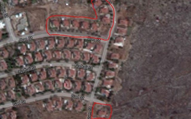 The nine homes in Ofra slated to be evacuated. (Google Maps illustration)