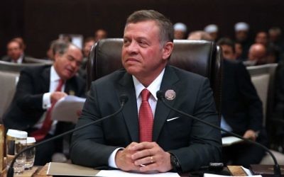 Jordan's King Abdullah II attends talks of the Arab League summit in the Jordanian Dead Sea resort of Sweimeh on March 29, 2017. (AFP/Khalil Mazraawi)