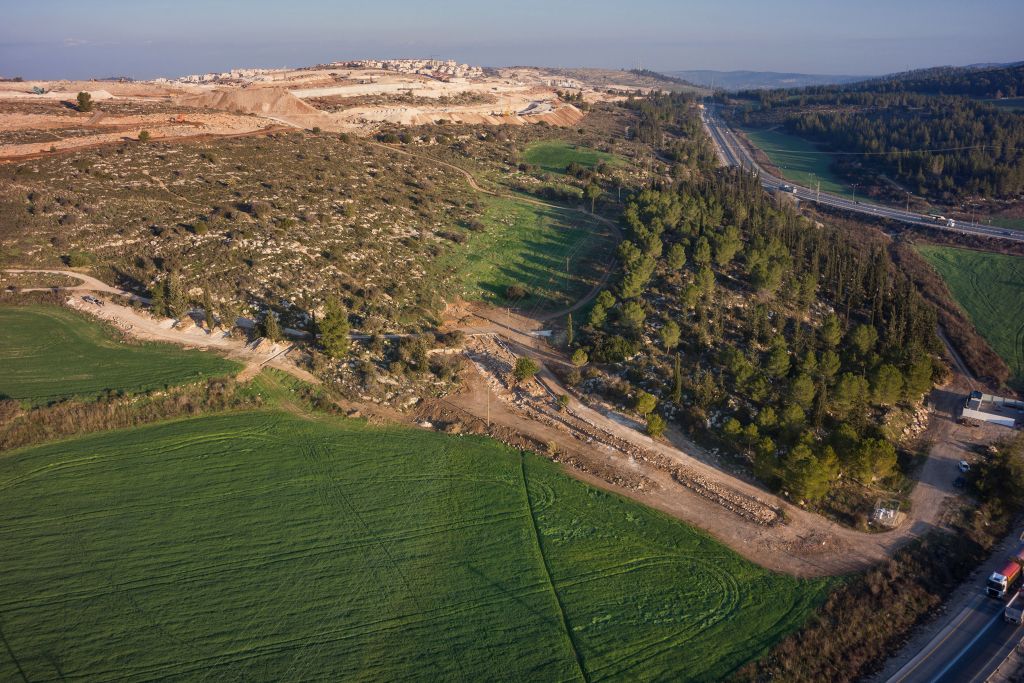 Aerial photographs of a Roman road excavated by the IAA near Beit Shemesh in February 2017. (The Griffin Aerial Photography Company, courtesy of the Israel Antiquities Authority)