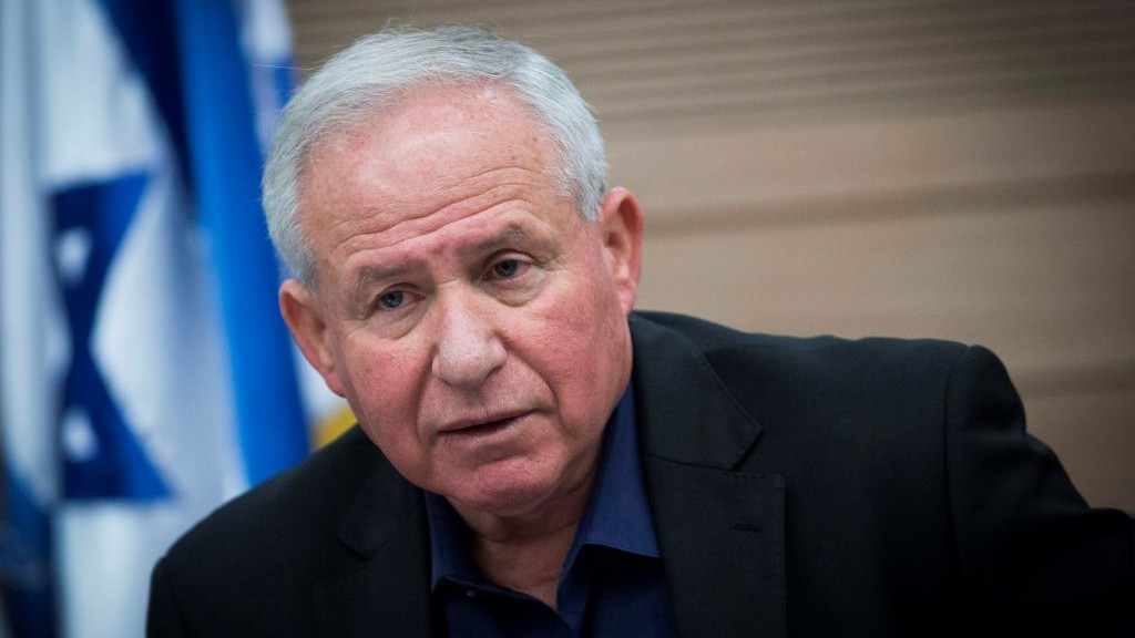 Likud MK Avi Dichter leads a Knesset Foreign Affairs and Defense Committee meeting at the Knesset, on February 22, 2017. (Yonatan Sindel/Flash90)