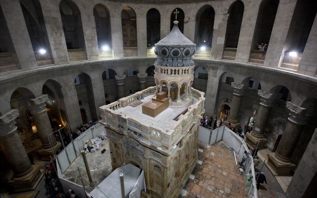 Historic restoration of Jesus's burial shrine in Jerusalem completed