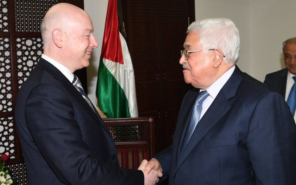 Palestinian Authority President Mahmoud Abbas (right) meets with Jason Greenblatt, the US president's assistant and special representative for international negotiations, at Abbas's office in the West Bank city of Ramallah, March 14, 2017. (WAFA)