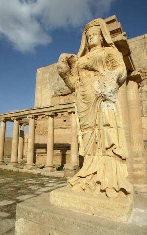 This file photo taken on April 21, 2003 shows the statue of 'The Lady of Hatra' at the ancient Iraqi city of Hatra. (AFP Photo/Philippe Desmazes)