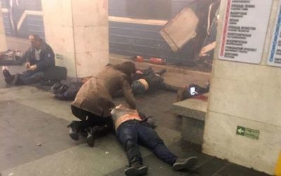 Blast victims lie near a subway train hit by a explosion at the Tekhnologichesky Institut subway station in St.Petersburg, Russia, Monday, April 3, 2017. (AP Photo/www.vk.com/spb_today via AP)