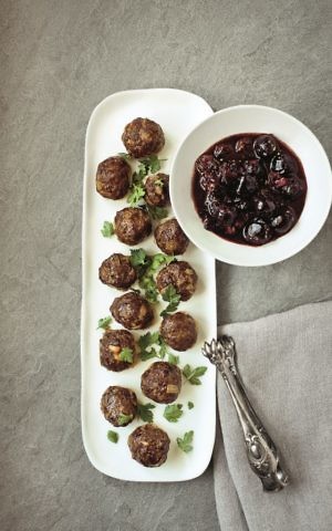 Syrian meatballs from Joan Nathan's new book, 'King Solomon's Table.' (Courtesy/Gabriela Herman)
