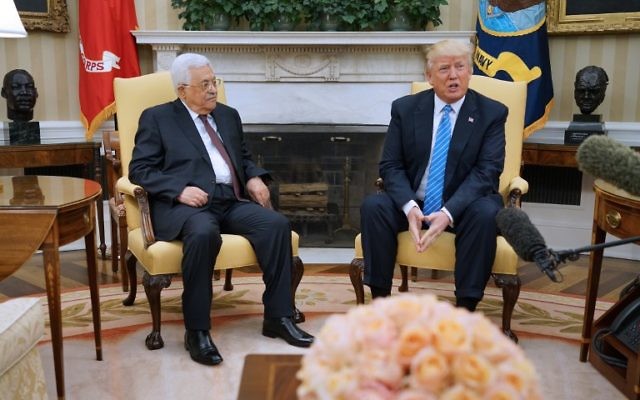 US President Donald Trump meets with Palestinian Authority President Mahmoud Abbas in the Oval Office of the White House on May 3, 2017. (AFP/Mandel Ngan)