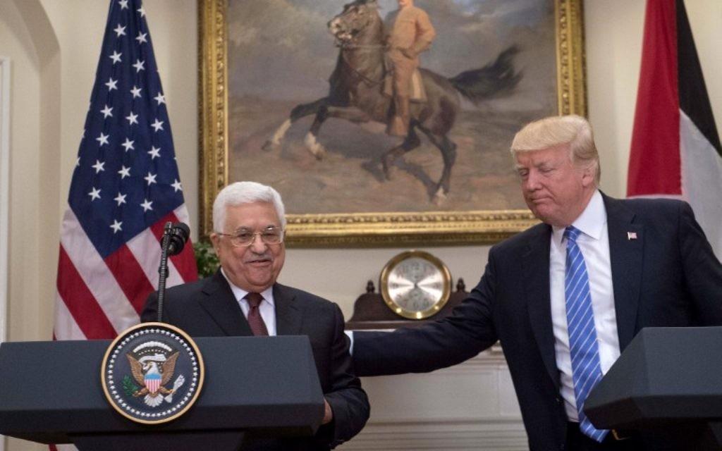 US President Donald Trump and Palestinian Authority President Mahmoud Abbas speak in the Roosevelt Room during a joint statement at the White House in Washington, DC, on May 3, 2017. (AFP PHOTO / NICHOLAS KAMM)