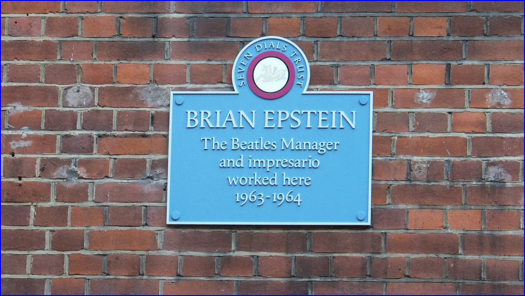 Plaque dedicated to Brian Epstein. (Flickr)
