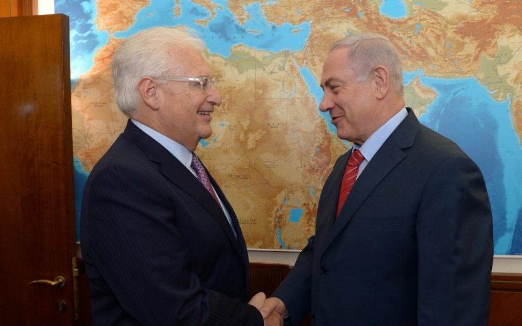Prime Minister Benjamin Netanyahu (R) meets with newly appointed US ambassador to Israel David Friedman, May 16, 2017. (Haim Tzach/GPO)