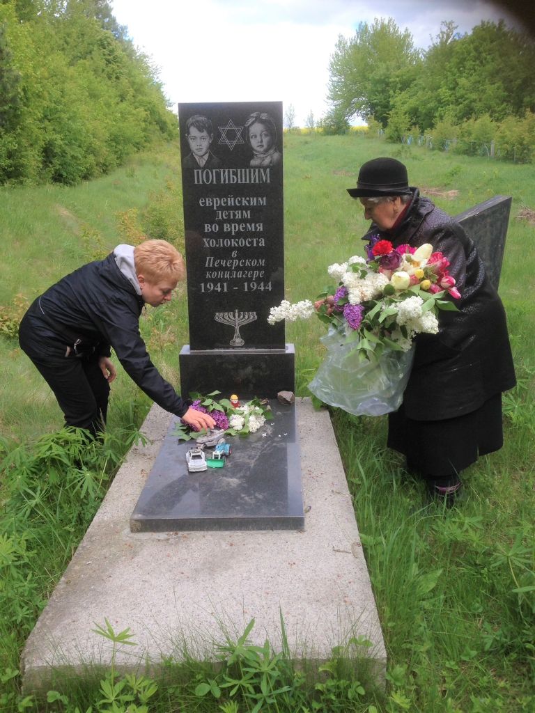 Костя кузьмин жертва иртышова похоронен. Бенно Бельчиков могила.