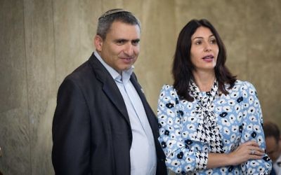 Minister of Jerusalem Affairs Ze'ev Elkin and Culture Minister Miri Regev arrive for the June 18, 2017 cabinet meeting (Yonatan Sindel/Flash90)