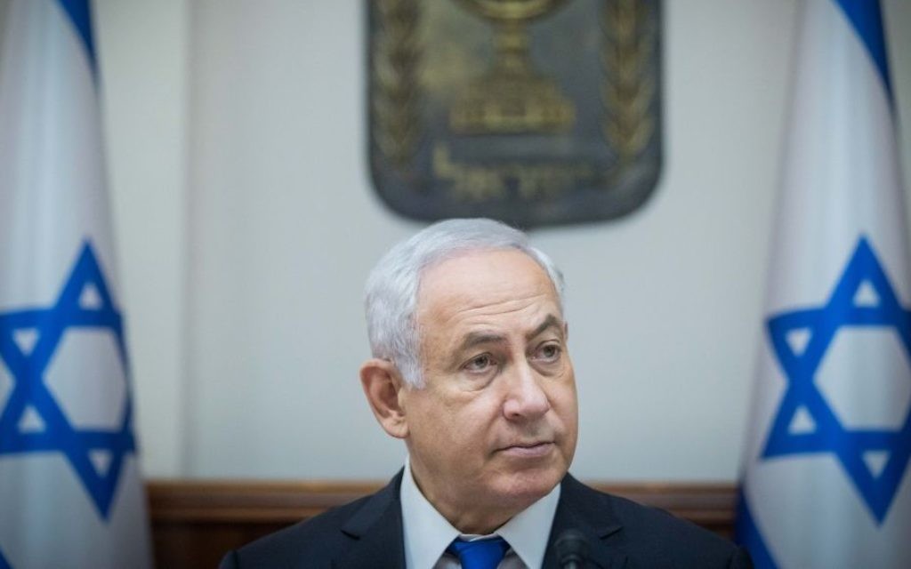 Prime Minister Benjamin Netanyahu leads the weekly cabinet meeting at the Prime Minister Office in Jerusalem, June 18, 2017. (Yonatan Sindel/Flash90)