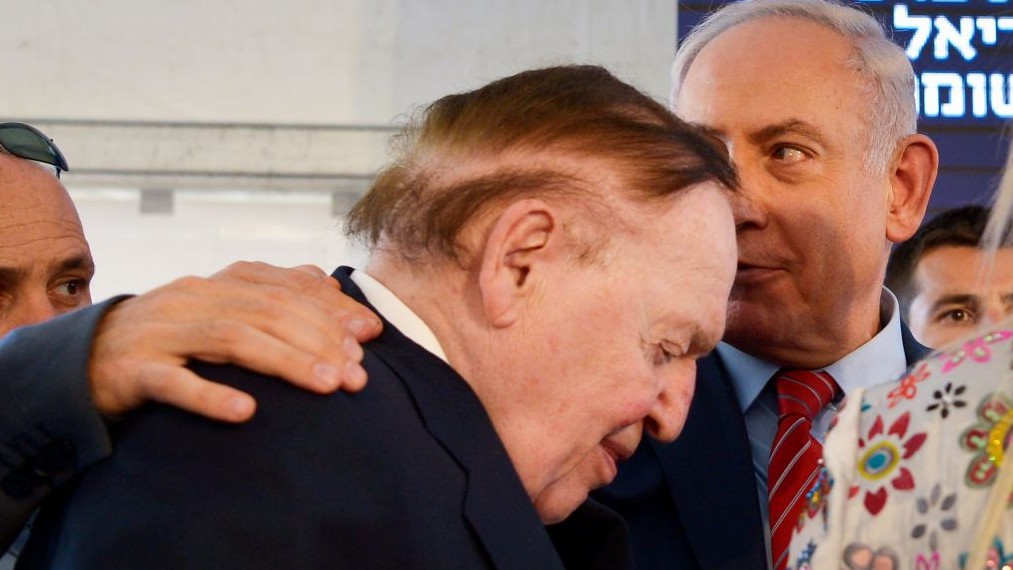 American businessman and investor Sheldon Adelson with Prime Minister Benjamin Netanyahu at the cornerstone laying ceremony for the new Medicine Faculty buildings at the Ariel University in the West Bank, on June 28, 2017. (Ben Dori/Flash90)