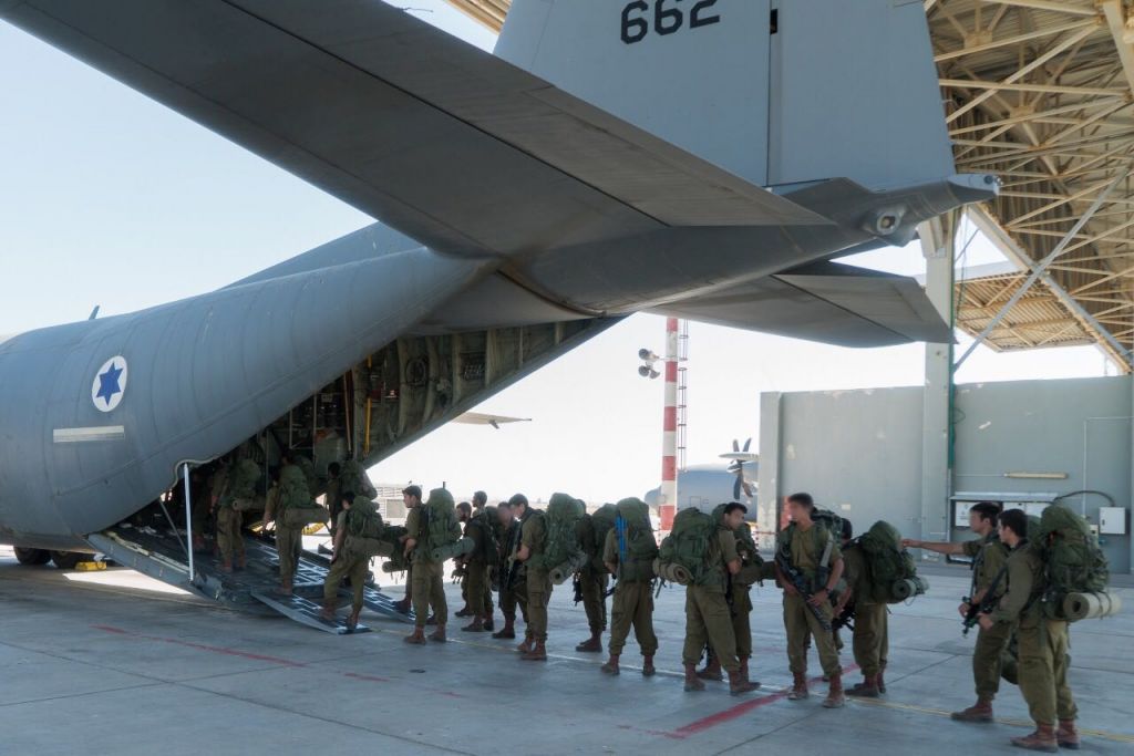 Members of the elite Egoz unit board an Israeli Air Force C-130 jet as part in an exercise in Cyprus in June 2017. (IDF Spokesperson's Unit)