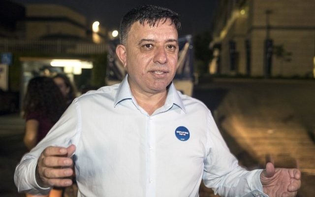 Avi Gabbay talks to journalists in Tel Aviv prior to the announcement of the results of the Labor party primary, on July 10, 2017. (AFP Photo/Jack Guez)