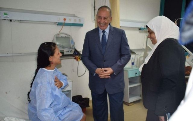 Egyptian Ahmed Abdullah, Governor the Red Sea, visits injured tourist women in hospital on July 14, 2017 in Hurghada, Egypt. (AFP PHOTO / STR)