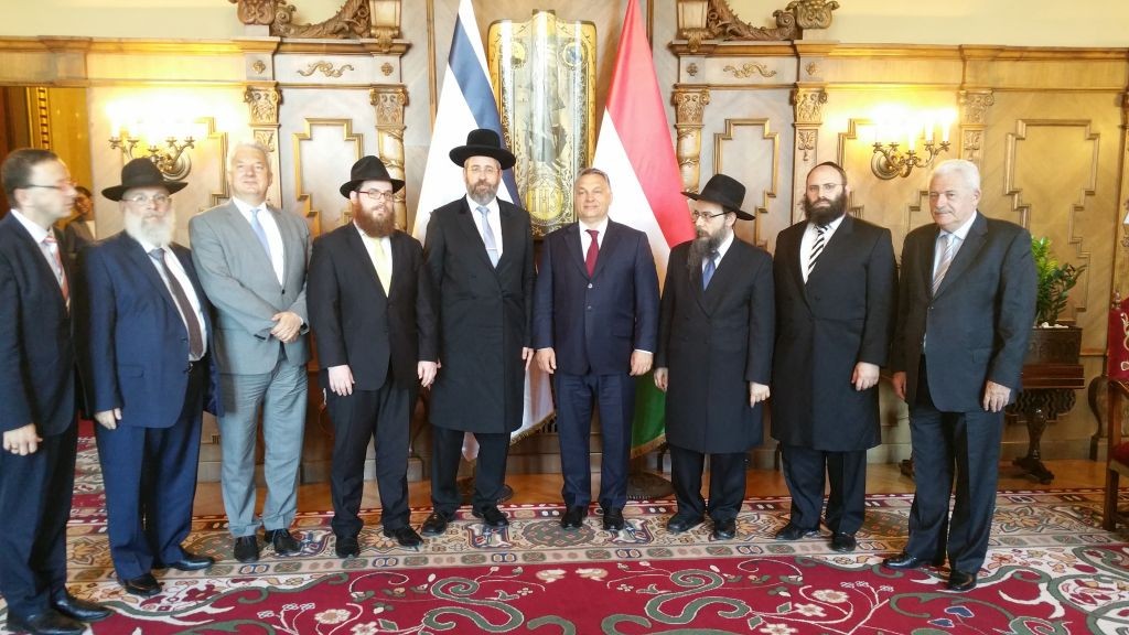 Hungarian Prime Minister Viktor Orban meets with a delegation of Jewish leaders on July 6, 2017. (European Jewish Association)