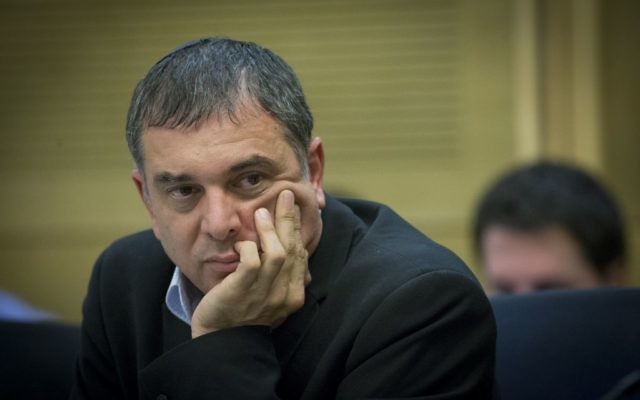 Former Communications Ministry Director-General Shlomo Filber at a Knesset committee meeting, on July 24, 2016. (Yonatan Sindel/Flash90)