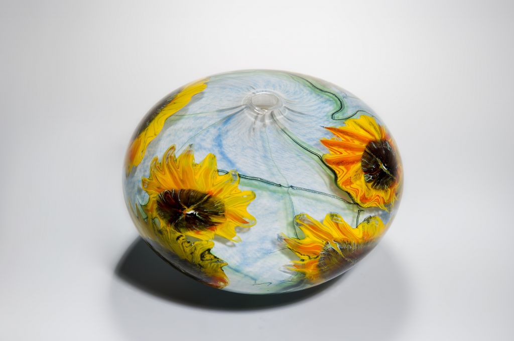 Glass by Peter Layton and London Glassblowers. (Ester Segarra)