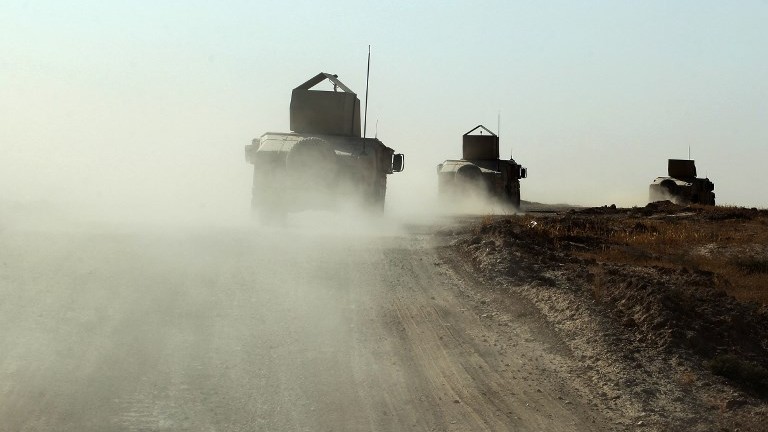 Iraqi forces, backed by Shiite militias, advance towards the towards the city of Tal Afar on August 21, 2017. (AFP Photo/Ahmad al-Rubaye)
