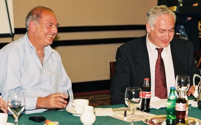 Arthur Finkelstein and Benjamin Netanyahu in March 10, 1999. (Flash 90)