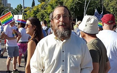 Rabbi Aaron Liebowitz participates in the Jerusalem Gay Pride Parade, August 3, 2017. (Elie Leshem/Times of Israel)