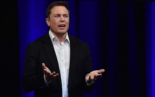Billionaire entrepreneur and founder of SpaceX Elon Musk speaks at the 68th International Astronautical Congress 2017, in Adelaide, Australia, on September 29, 2017. ( AFP PHOTO / PETER PARKS)