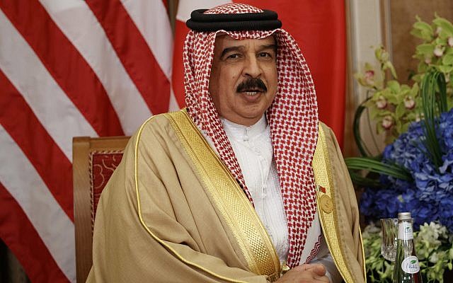Bahrain's King Hamad bin Isa Al Khalifa speaks during a meeting with US President Donald Trump, on May 21, 2017, in Riyadh. (AP Photo/ Evan Vucci)