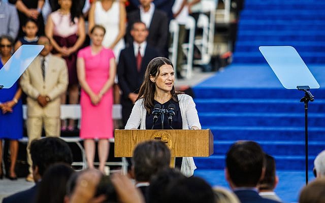 Rabbi Sharon Brous of Ikar, an independent congregation, delivering an invocation at the inauguration of Los Angeles Mayor Eric Garcetti, July 2017. (Courtesy of Ikar)