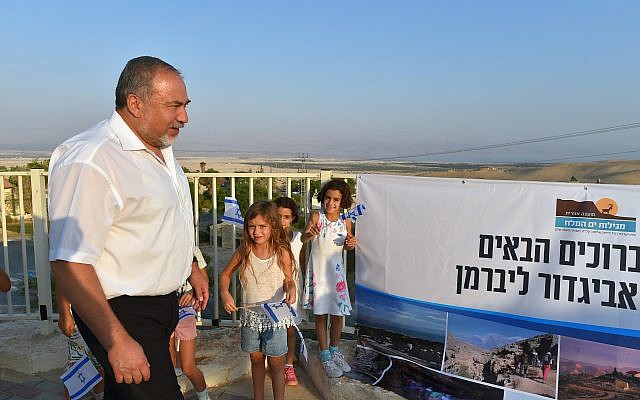 Defense Minister Avigdor Liberman, during a visit to the Megilot Regional Council on September 17, 2017. (Ariel Hermoni/ Defense Ministry)