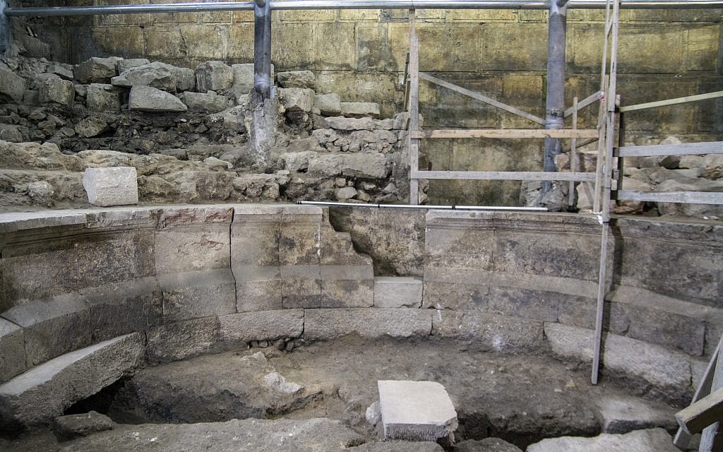 The theater-like structure in the Western Wall tunnel. (Yaniv Berman, courtesy of the Israel Antiquities
Authority)